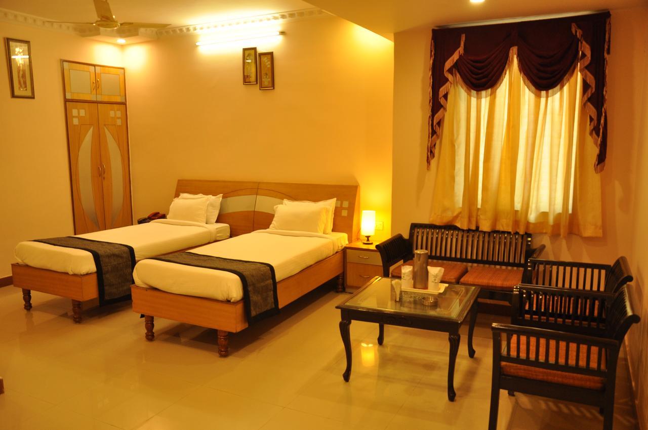 Hotel Kuber Palace Ranchi Buitenkant foto